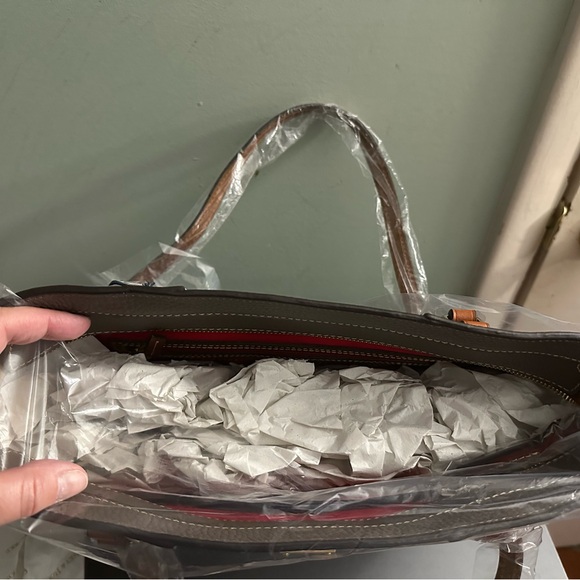 NWT Dooney & Bourke Elephant Lexington Shopper Tote - Picture 6 of 8